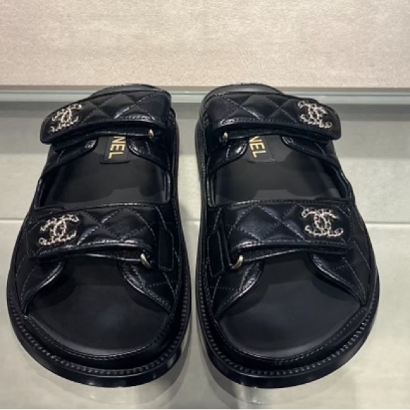 Channel newest edition dad sandals - Picture 2 of 5